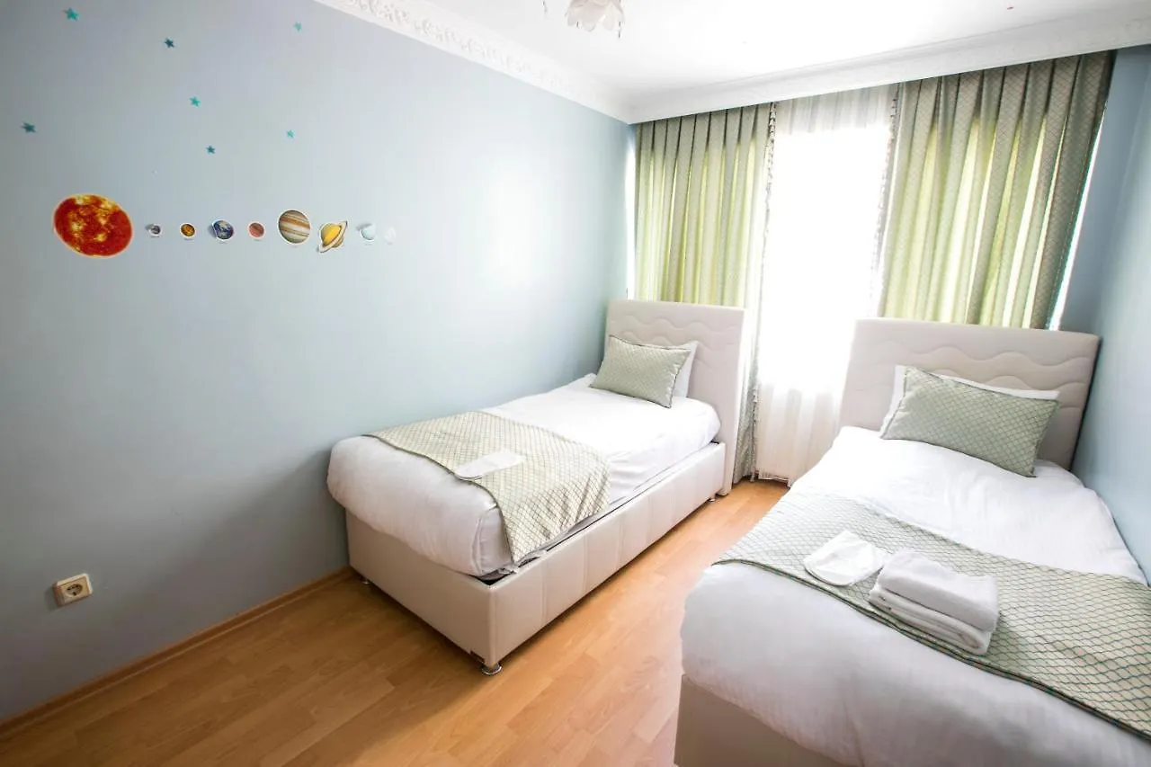 2Br-1Lr Seaview Family Place Next To Center Istanbul